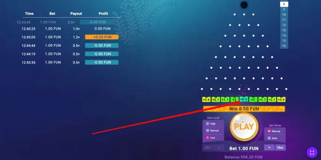Выигрыш в Плинко: шарик попал в ячейку x0.5, начислено Win 0.50 FUN